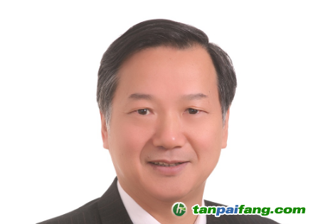 周宏春   國(guó)務(wù)院發(fā)展研究中心研究員、副巡視員，國(guó)務(wù)院特殊津貼獲得者;從事資源、環(huán)境、可持續(xù)發(fā)展等領(lǐng)域的產(chǎn)業(yè)和政策研究 