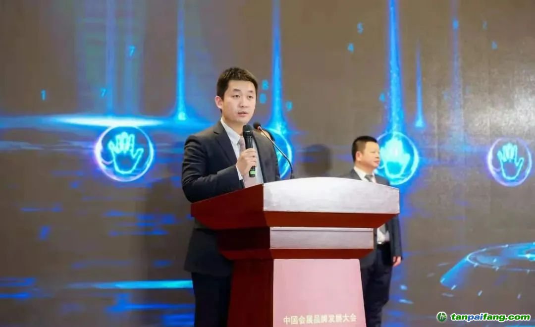 宣言主要從牢固樹立綠色低碳發(fā)展理念、加大支持綠色低碳技術(shù)展示應(yīng)用、完善綠色低碳會展標準體系、打造綠色低碳會展產(chǎn)業(yè)鏈、充分發(fā)揮綠色低碳會展示范引領(lǐng)作用五個方面發(fā)出倡議，共踐行業(yè)綠色發(fā)展之路。